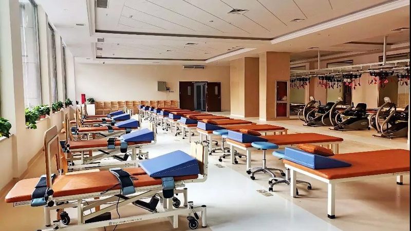 瘫痪老人护理床选购：如何避免陷入误区
